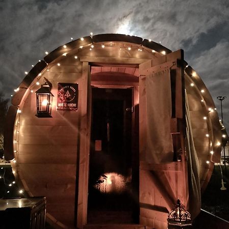 Ruhig Gelegene, Top Moderne Ferienwohnung - Hot Tub Und Sauna Gegen Aufpreis Neuhaus an Der Eger Bagian luar foto