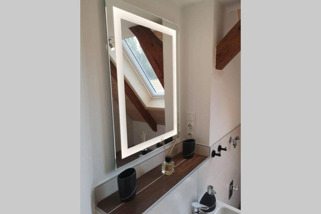 Ruhig Gelegene, Top Moderne Ferienwohnung - Hot Tub Und Sauna Gegen Aufpreis Neuhaus an Der Eger Bagian luar foto