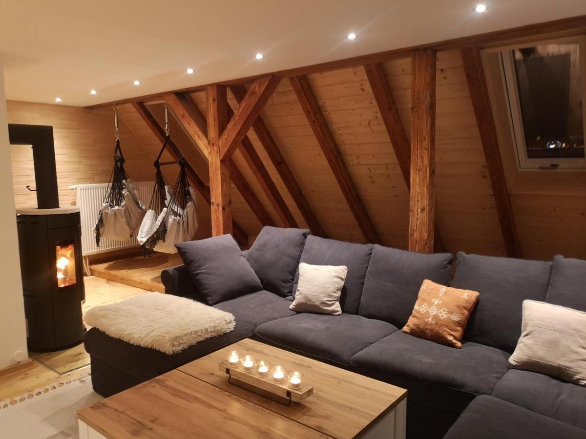 Ruhig Gelegene, Top Moderne Ferienwohnung - Hot Tub Und Sauna Gegen Aufpreis Neuhaus an Der Eger Bagian luar foto