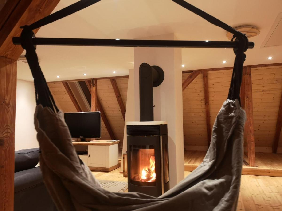Ruhig Gelegene, Top Moderne Ferienwohnung - Hot Tub Und Sauna Gegen Aufpreis Neuhaus an Der Eger Bagian luar foto